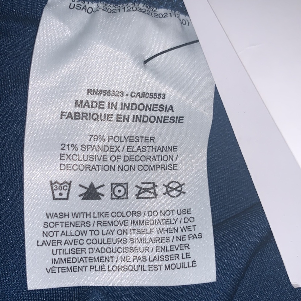 NIKE DRI-FIT BRAND NEW WITH TAGS SIZE XS MID RISE COMPRESSION SHORTS - Picture 7 of 7